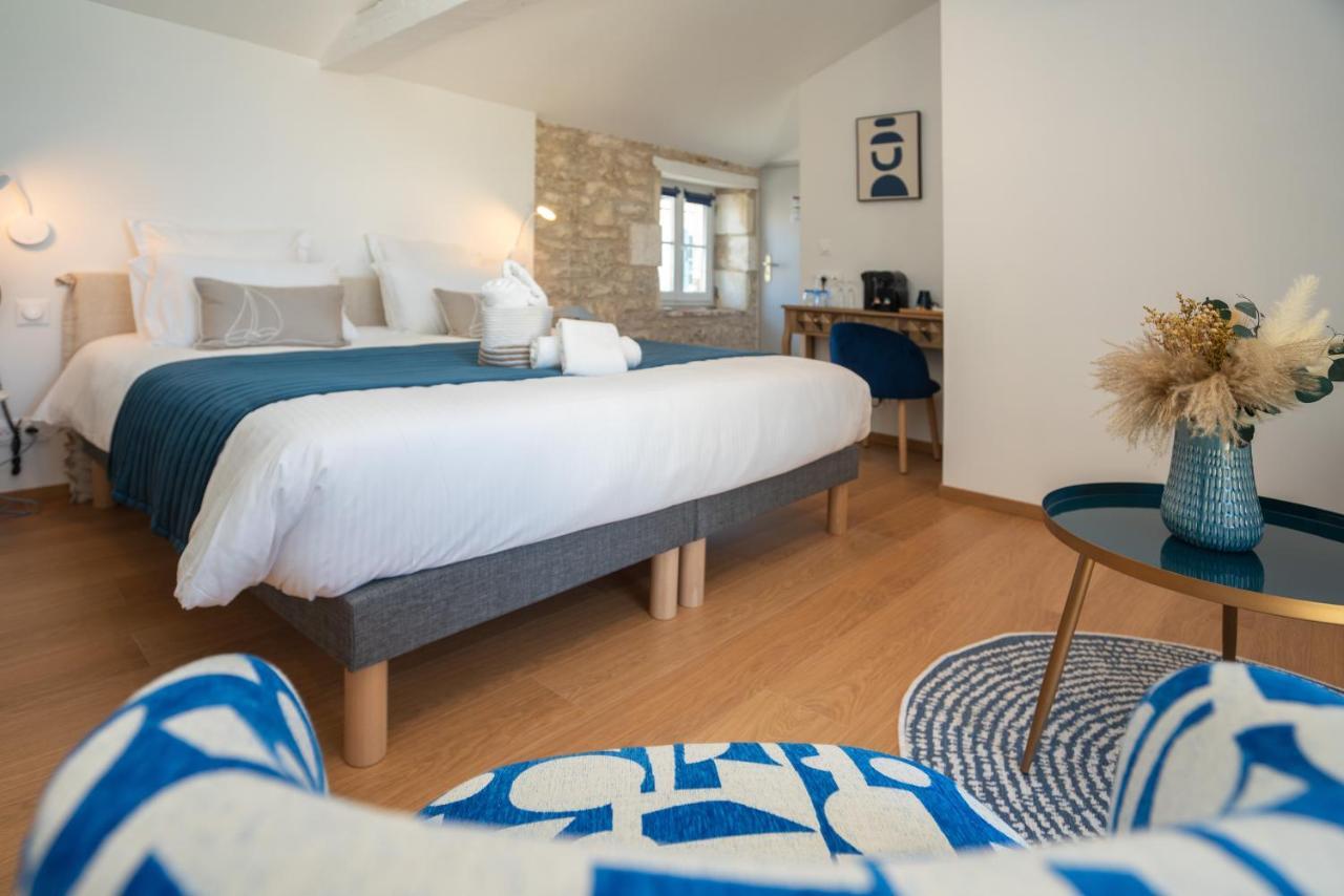 Hotel Le Square Saint-Pierre-d'Oleron Exteriör bild