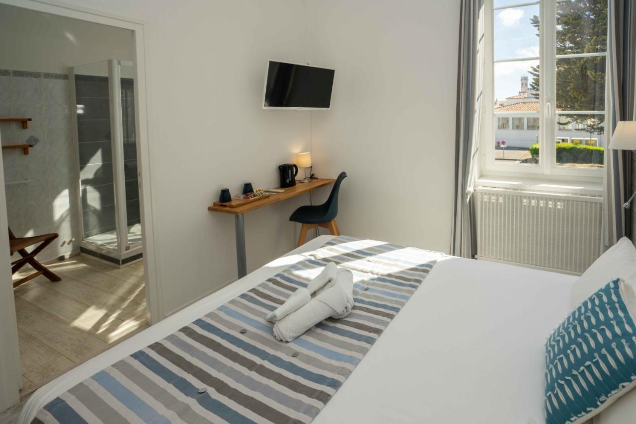 Hotel Le Square Saint-Pierre-d'Oleron Exteriör bild