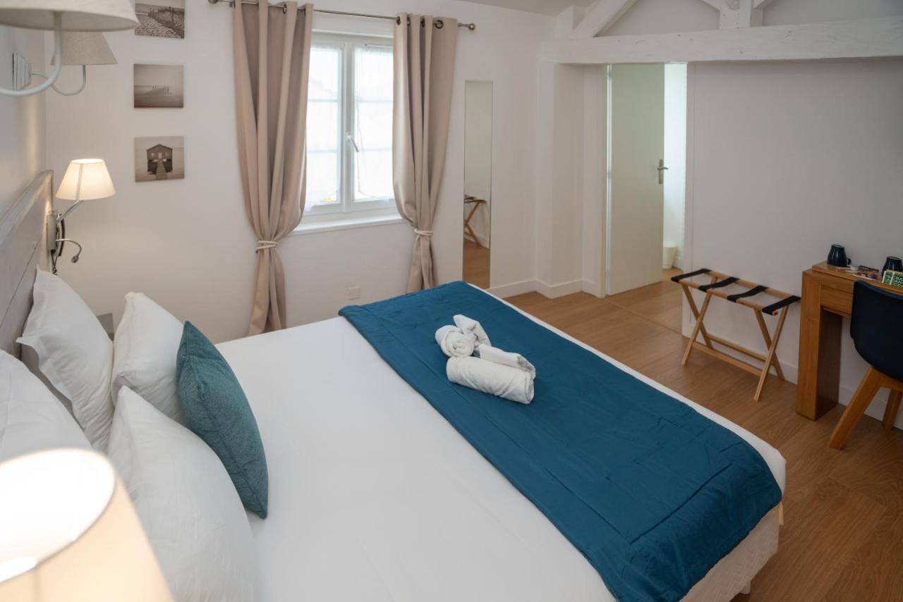 Hotel Le Square Saint-Pierre-d'Oleron Exteriör bild